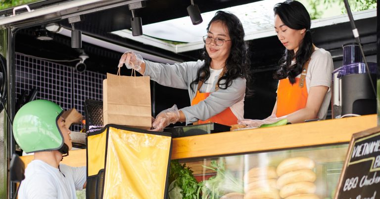 UMKM-Kirim-Barang-Ribet-Sering-Salah-Saatnya-Upgrade-ke-Sistem-Otomatis
