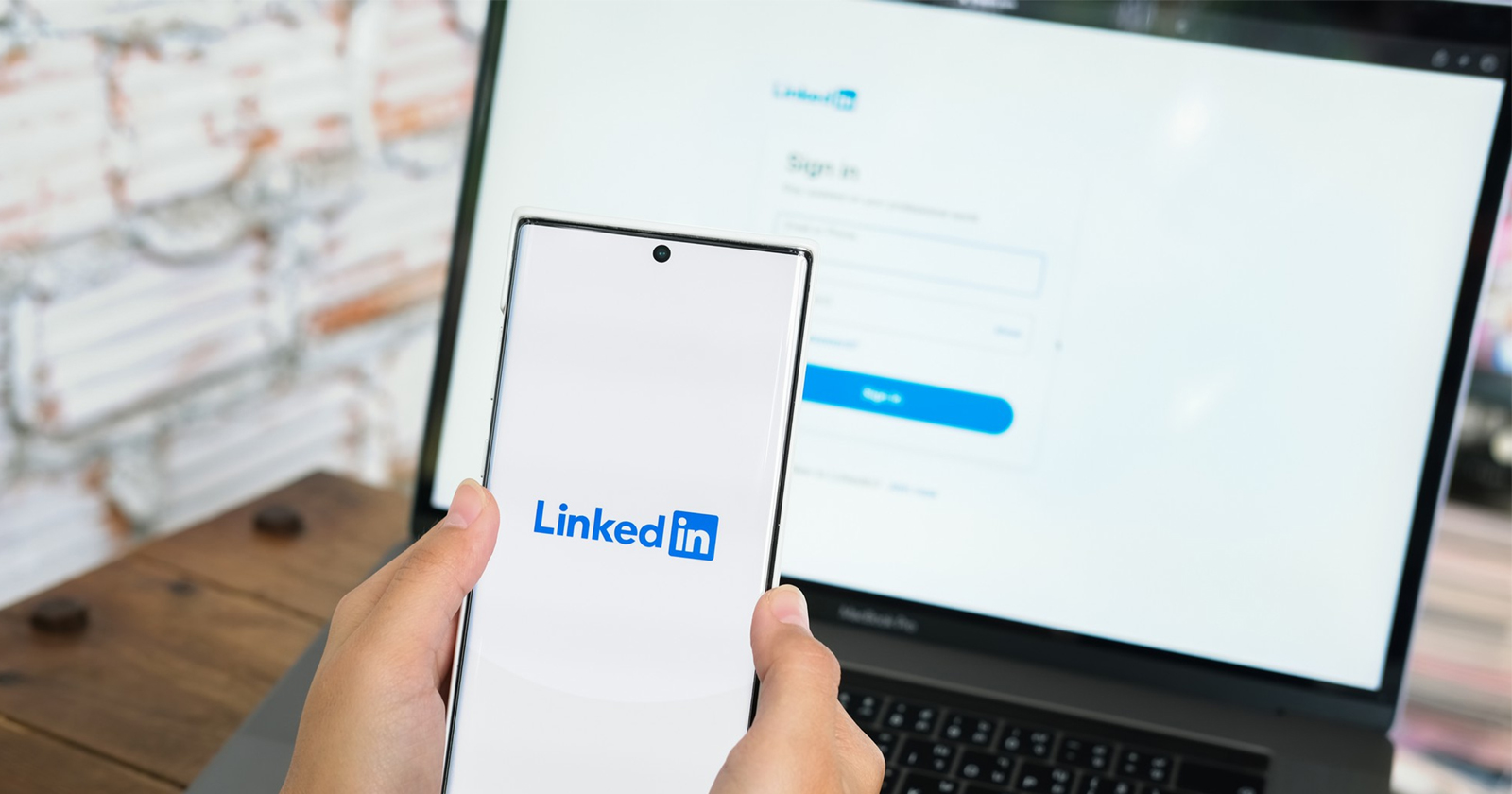 In-Tak-Lagi-CV-Digital-Tapi-Cara-Brand-Bangun-Trust-Growth-Lewat-Platform-Profesional.jpg